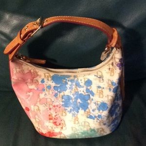 Dooney and bourke purse